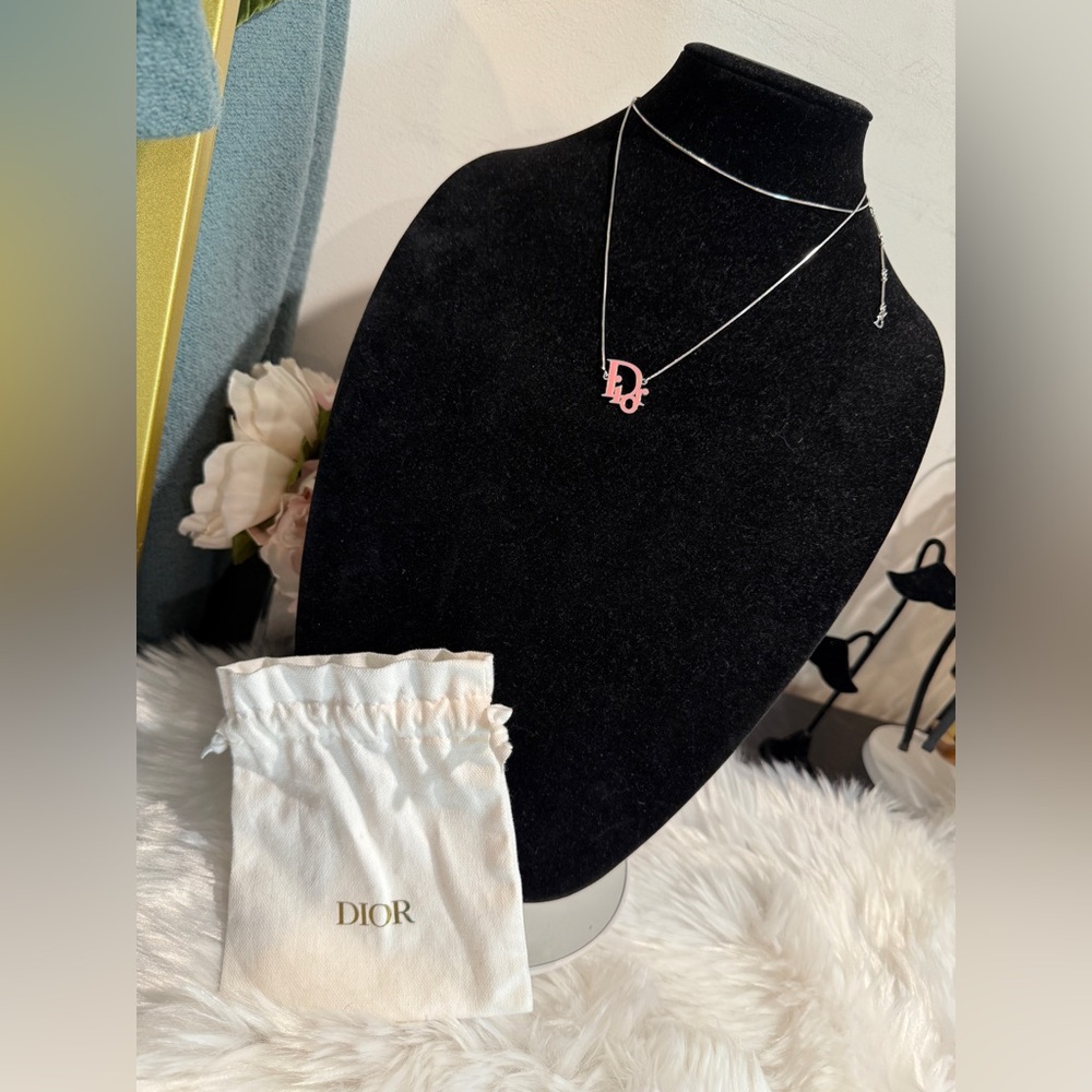 Dior Elegant Silver Necklace with Pink Pendant